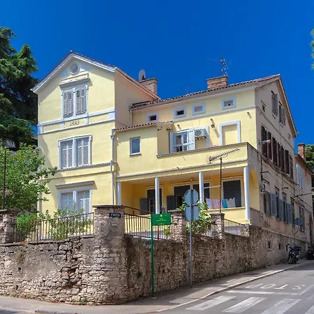 Apartman Aleksandra Pula Exterior foto